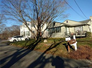 11 Lake Shore Dr, Niantic, CT 06357