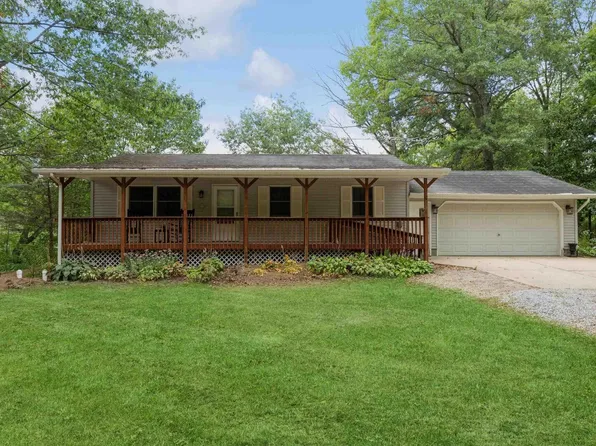 2752 320th Ave, De Witt, IA 52742