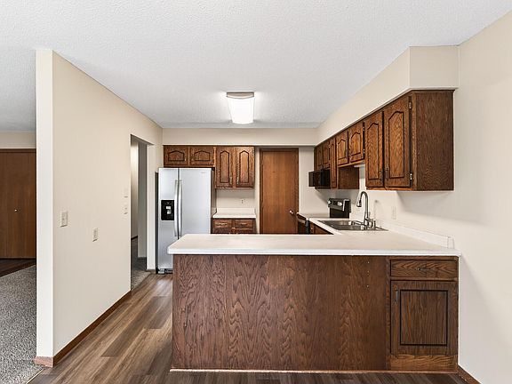 4th image of 7948 Charles Way