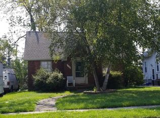 1195 Dorothea Rd, Berkley, MI 48072