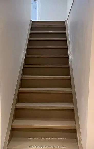 410 Victor Ct — Photo 3
