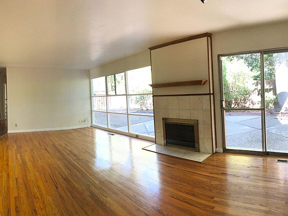 2nd image of 1140 Fairford Way