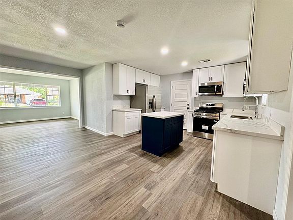 2nd image of 4131 Dacca Dr