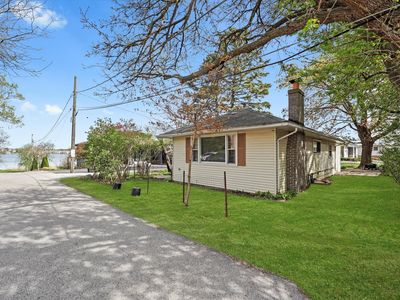 124 Roosevelt Ave, Wauconda, IL, 60084