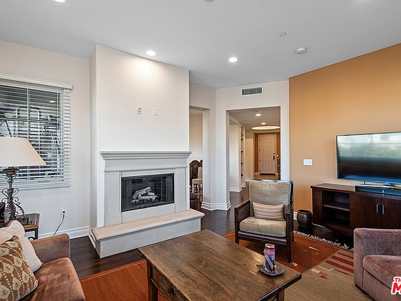 4th image of 6241 Crescent Park W Unit 401