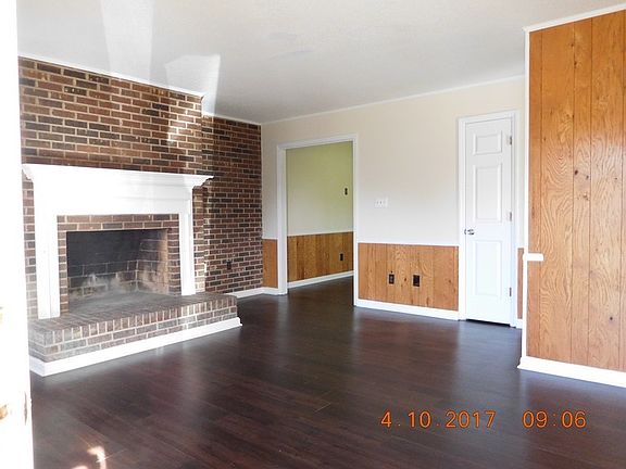 2nd image of 221 Welch Ave #A