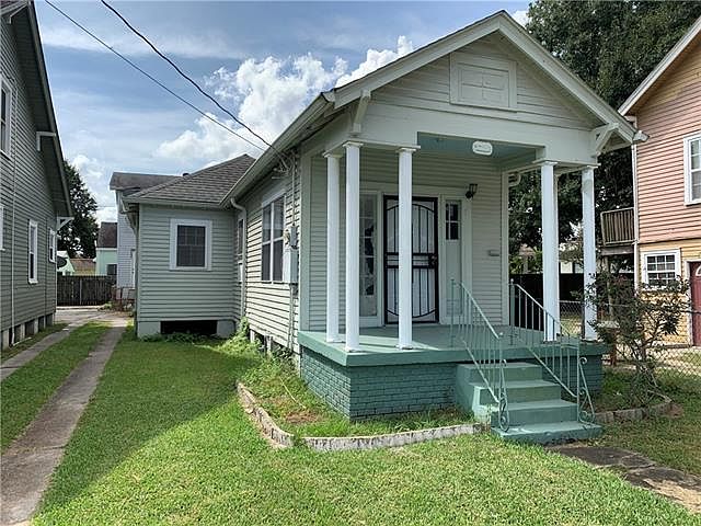 1st image of 2418 Clover St