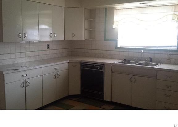4th image of 9230 Glen Garden Dr