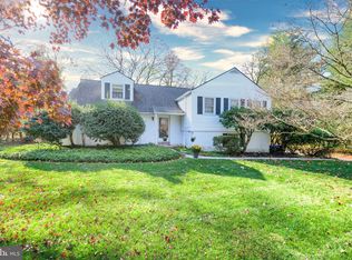 1158 W Valley Rd, Wayne, PA 19087