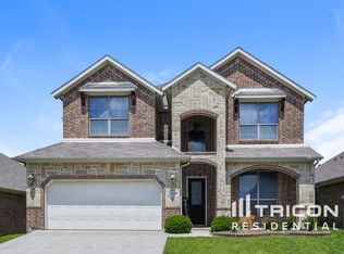 3929 Hollow Lake Rd, Roanoke, TX 76262