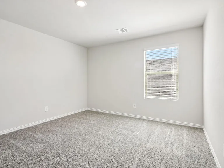 701 Easthill Dr — Photo 15
