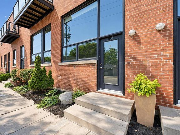 3rd image of 85 Spruce St #103