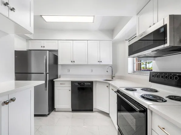 18081 SE Country Club Drive #32-311, Jupiter, FL 33469