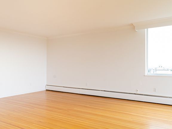 5th image of 5455 Balsam St #203