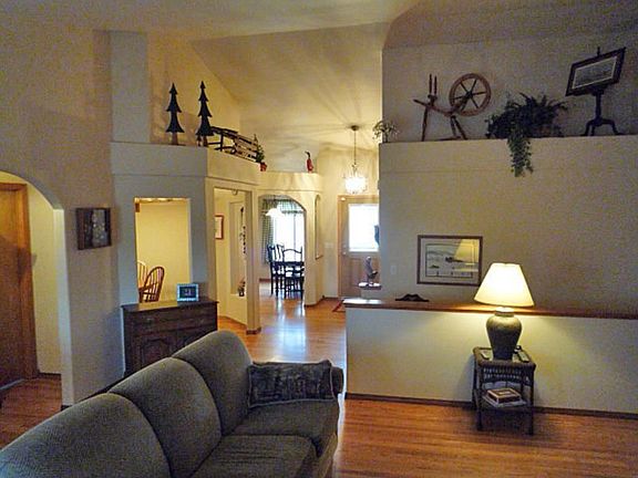 3rd image of 6460 Gemfield Dr