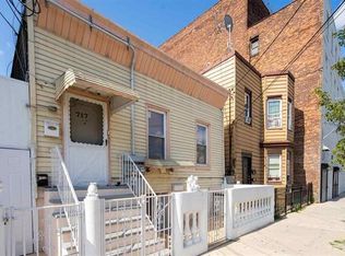 717 8th St APT 1, Union City, NJ 07087