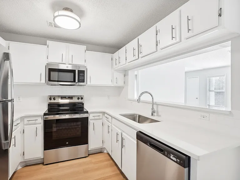Cambridge Park Apartments — Photo 4