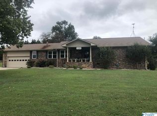 1194 Hopewell Rd, Guntersville, AL 35976