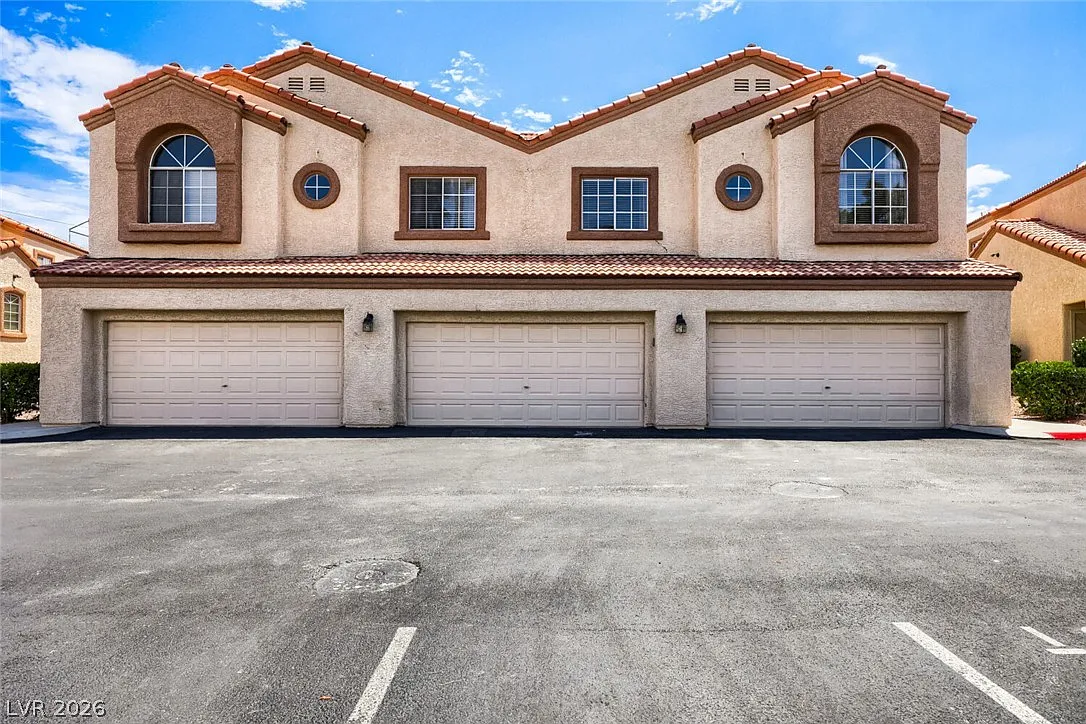 2 bed, 2.0 bath, 1229 sqft, $1,660 — Photo 1