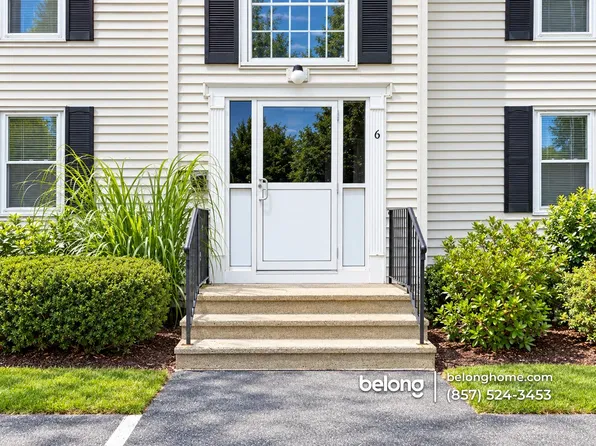 60 Florry Dr Unit 22, Dracut, MA 01826