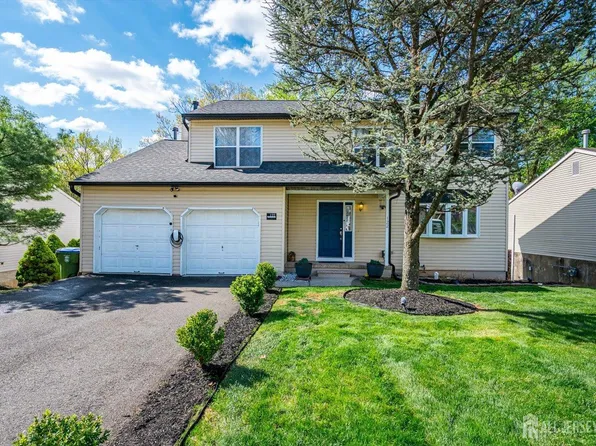 122 De Wolfe St, Edison, NJ 08817