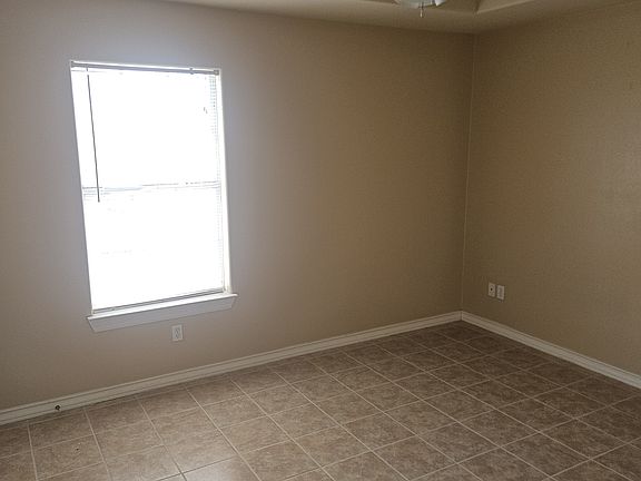5th image of 804 N Taylor Rd APT 34