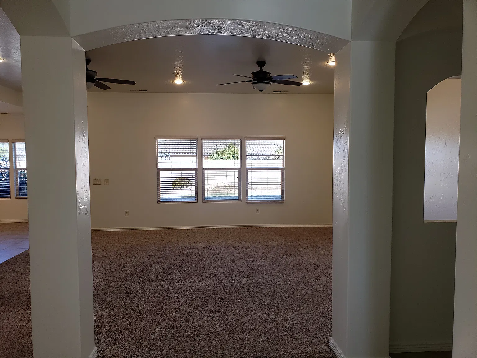 4 bed, 3.5 bath, 2867 sqft, $3,250 — Photo 4