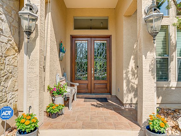 4th image of 25010 Estancia Circle