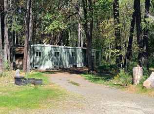 912 N Old Stage Rd, Cave Junction, OR 97523