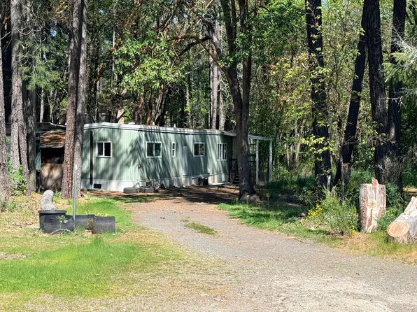 912 N Old Stage Rd, Cave Junction, OR 97523