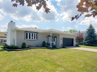 11 Harvest Ln, Depew, NY 14043