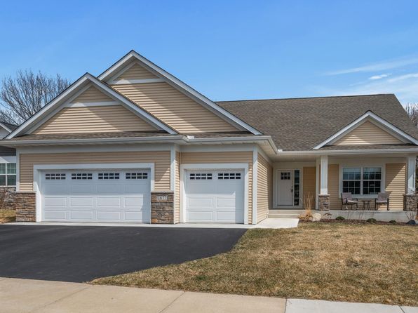1877 Christy Dr, Carver, MN 55315