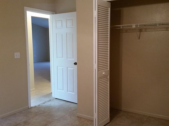 5th image of 2022 Sheffield Ct