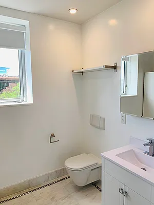 Rented by Spire Group | media 9