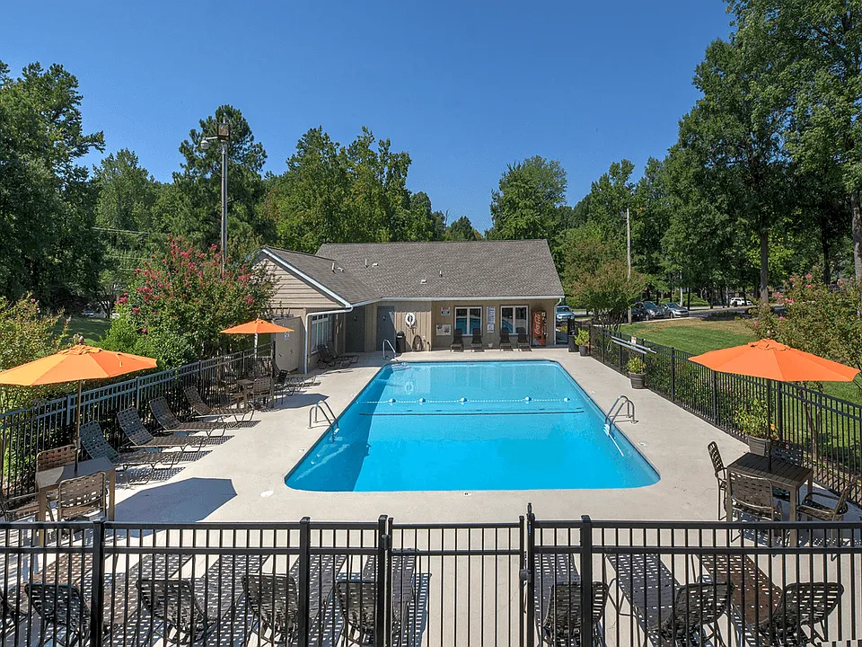 Eastchester Ridge Apartments