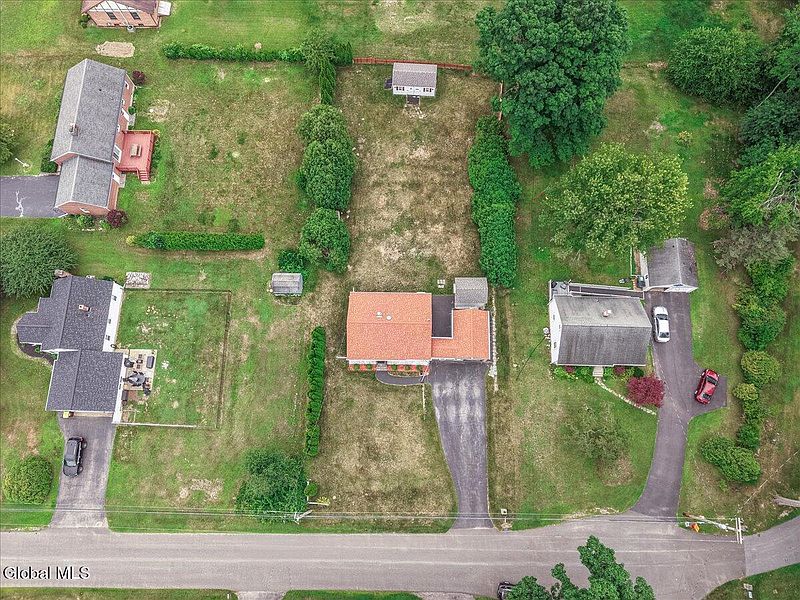 2nd image of 203 Heckeler Drive