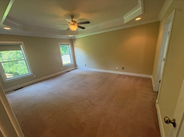 3001 Foust Dr, Spring Hill, TN 37174