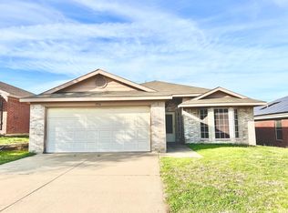 9956 Long Rifle Dr, Fort Worth, TX 76108