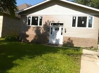 1430 Wedgewood Ave, Des Plaines, IL