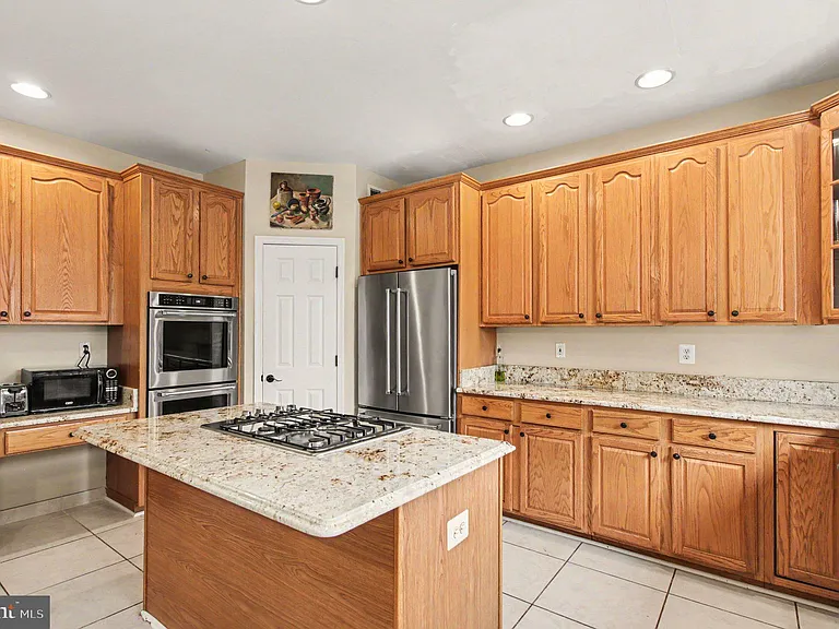 15812 Ibsen Pl — Photo 11