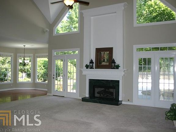 5th image of 255 Lodge Trl
