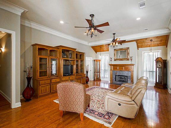 5th image of 12359 Mill House Dr