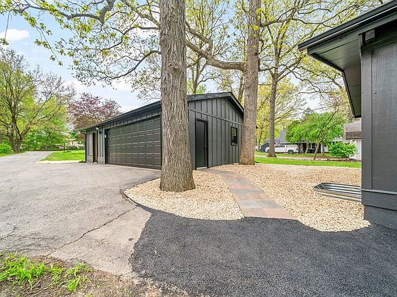 5th image of 797 Lake Holiday Dr