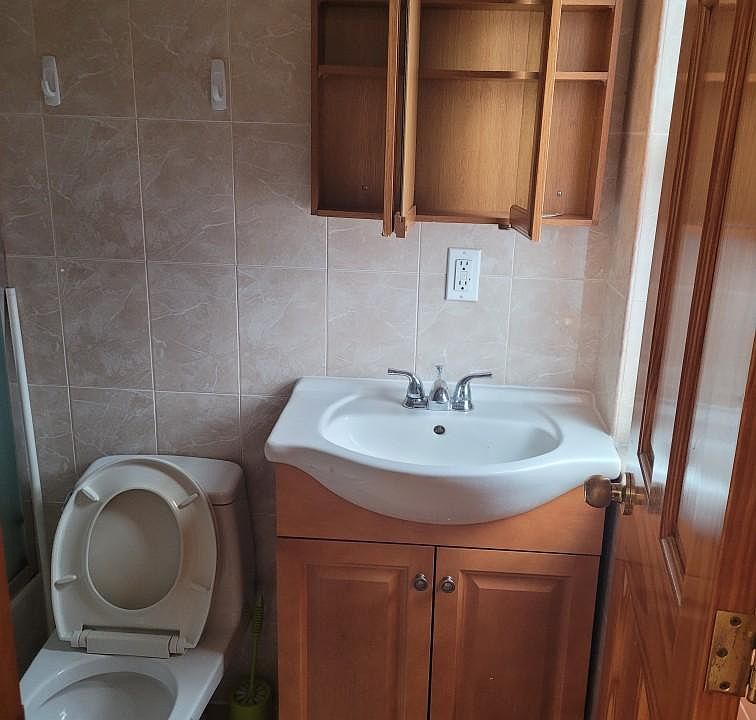 1st image of 15029 41st Ave #2F