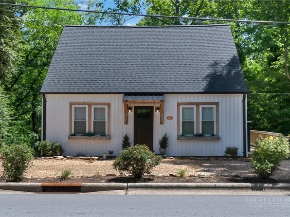 706 Elk Spur Street, Elkin, NC 28621