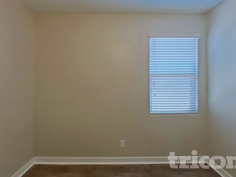 41287 W Hensley Way — Photo 13