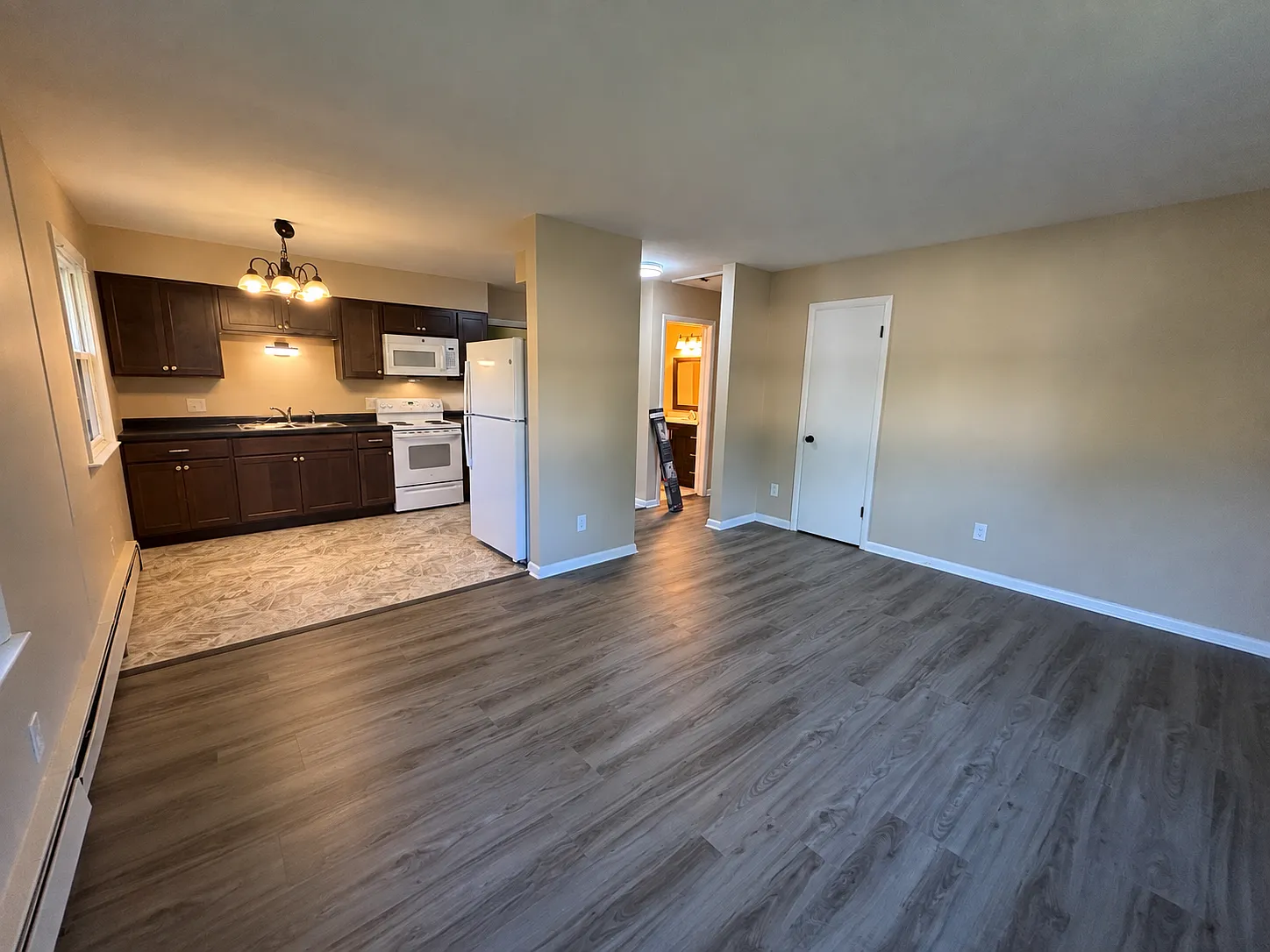 2 bed, 800 sqft, $1,250 — Photo 2