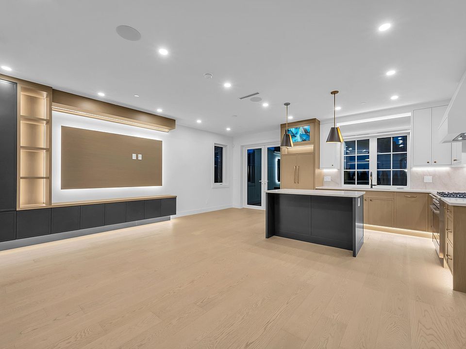 1st image of 5150 Spencer St #2