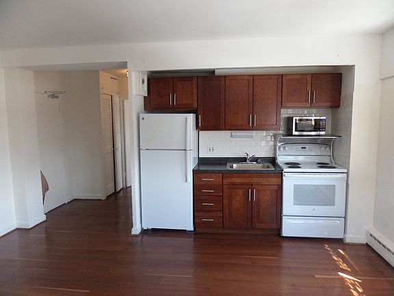 3rd image of 4970 N Marine Dr APT 1523
