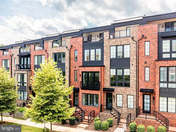 1974 Roland Clarke Pl, Reston, VA 20191